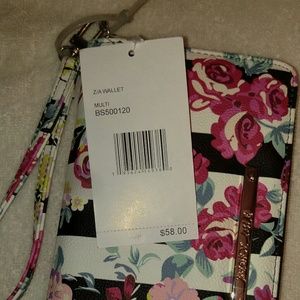Betsey Johnson Bags - NWT Betsey Johnson Wallet /Wristlet Betsey Johnson Bags - NWT Betsey Johnson Wallet /Wristlet